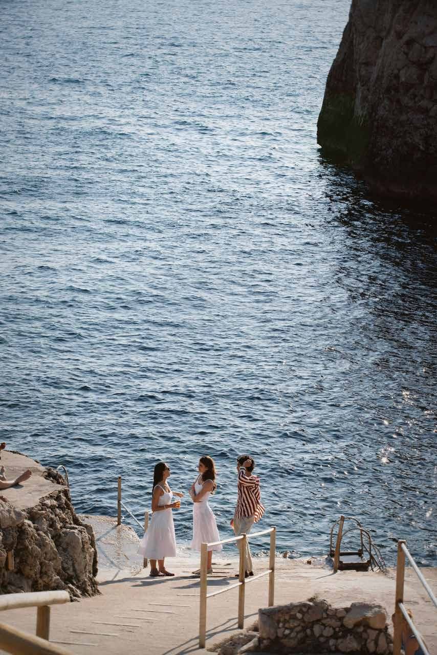 Guests on a sea platform