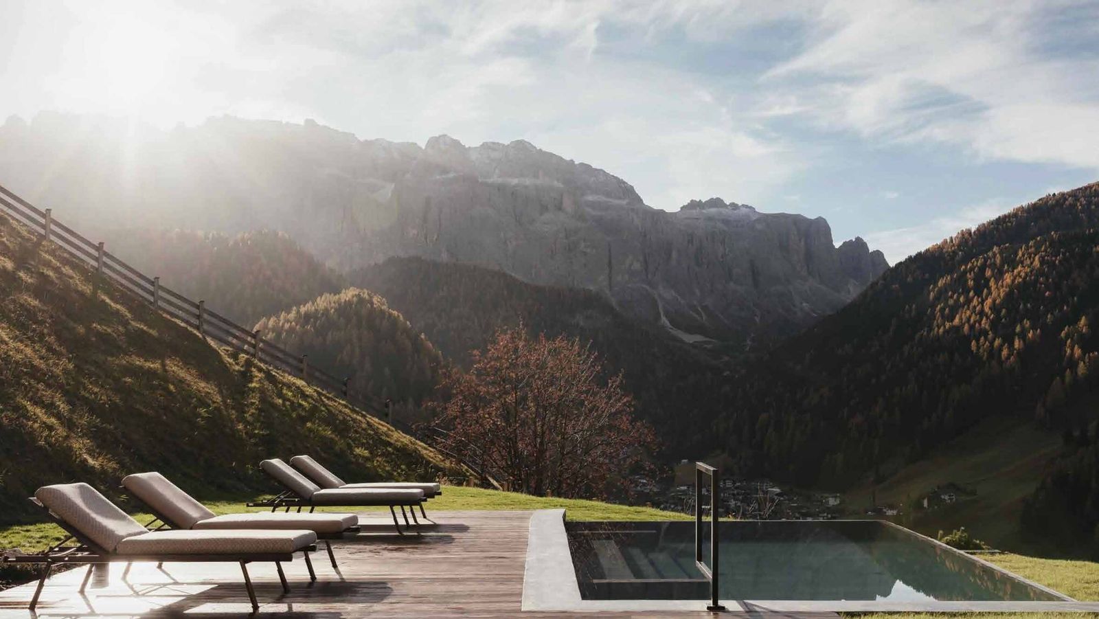 Chalet pool facing the Dolomites